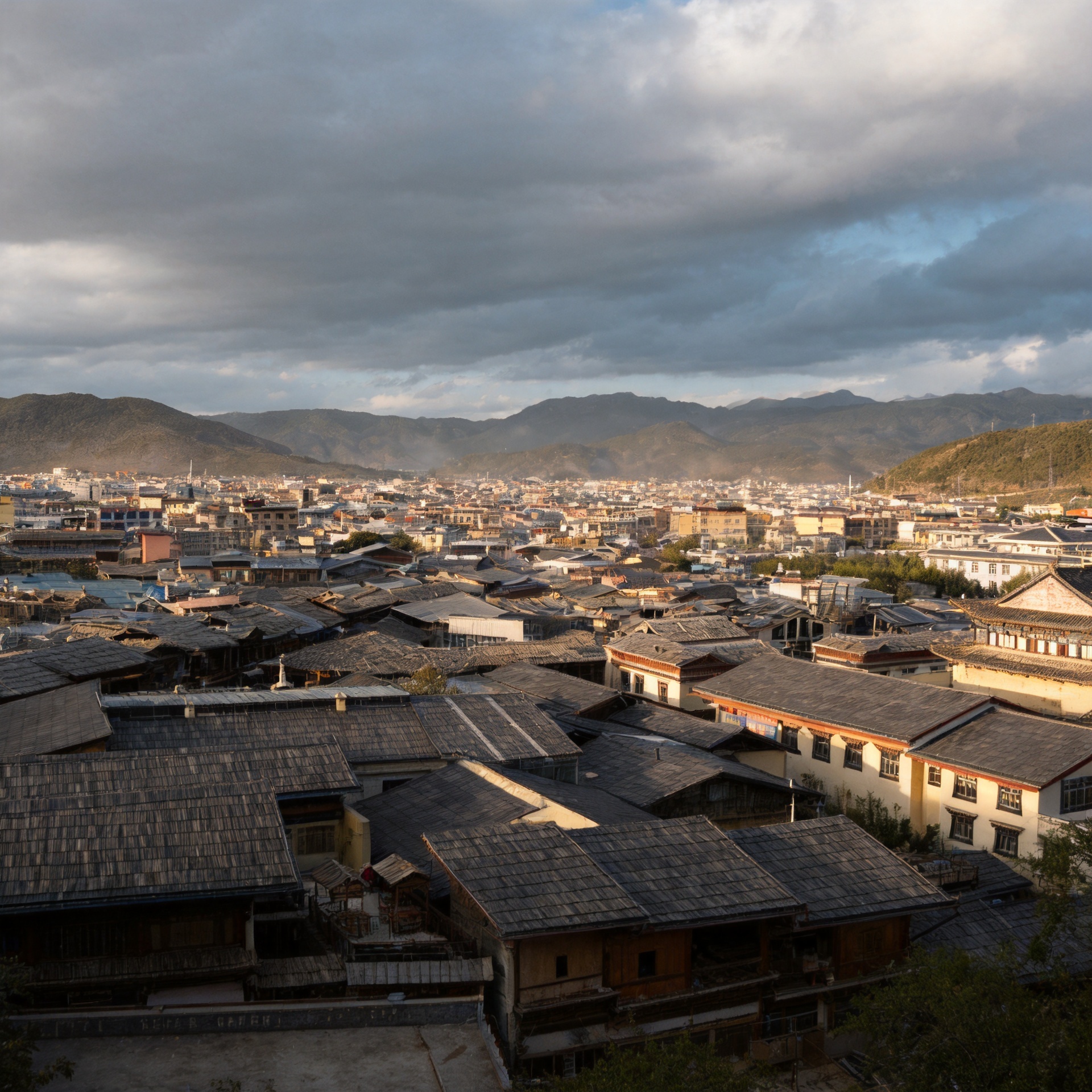 10-Day Adventure Tour Through Yunnan: Kunming, Red Land, Dali, Shangri-la, Lijiang